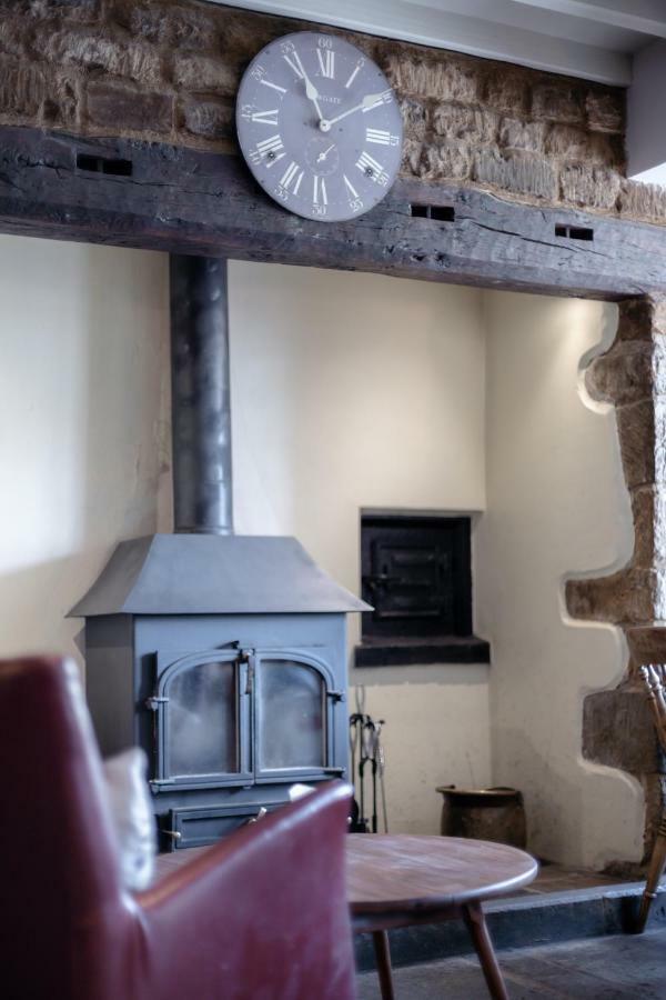 The Sun Inn At Hook Norton Exterior photo